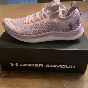 Women under Armour flow velocity SE size 8 retail $130